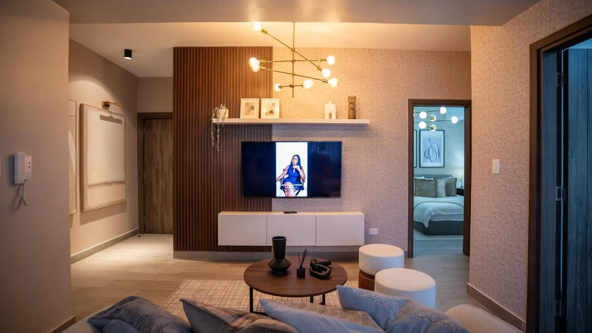 Luxury 2Bedr, 2 Balcony Pool, Gym, Downtown Santo Domingo Apartment